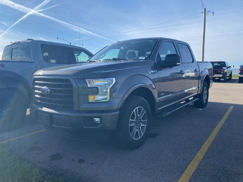 Used 2016 Ford F150 XLT w/ Equipment Group 302A Luxury image 18