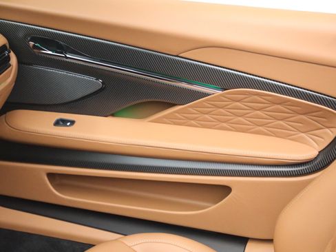 New 2026 Aston Martin DB12 Volante image 40