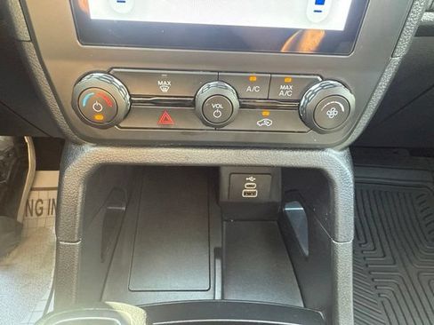 Used 2025 Ford Ranger XL w/ Trailer Tow Package RWD image 18