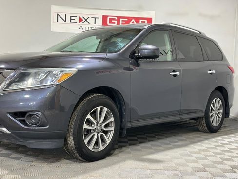 Used 2013 Nissan Pathfinder SV image 4