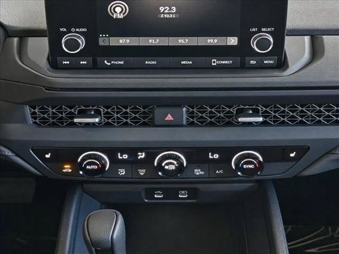 Certified 2025 Honda Accord SE image 19