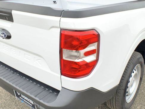 New 2025 Ford Maverick XL image 42