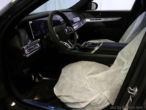 Used 2026 BMW 750e xDrive w/ Executive Package image 12