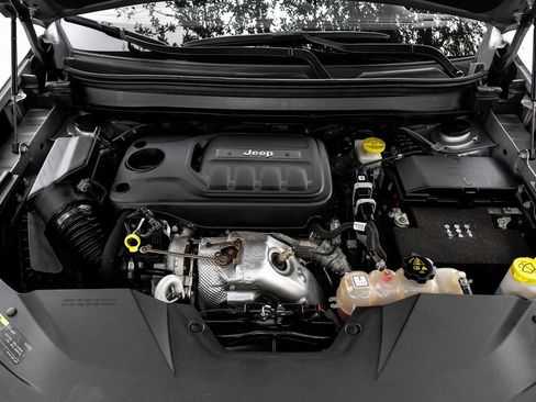 Used 2022 Jeep Cherokee Limited w/ Elite Package image 7