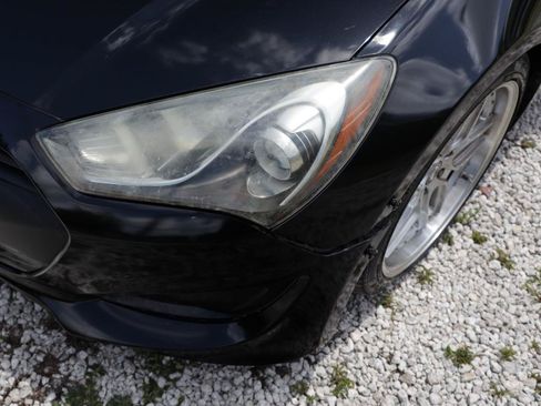 Used 2013 Hyundai Genesis 2.0T RWD image 22