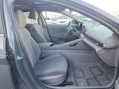 New 2026 Hyundai Elantra SEL Sport Premium FWD image 17