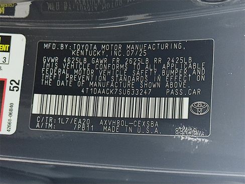 Used 2025 Toyota Camry SE image 35