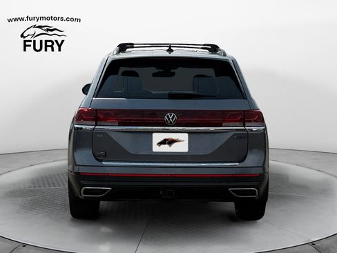 Used 2024 Volkswagen Atlas SE w/ Panoramic Sunroof Package AWD/4WD image 5