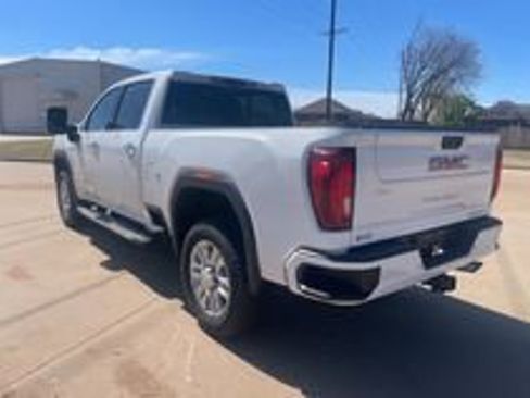 Used 2023 GMC Sierra 2500 Denali w/ Denali Ultimate Package AWD/4WD image 2