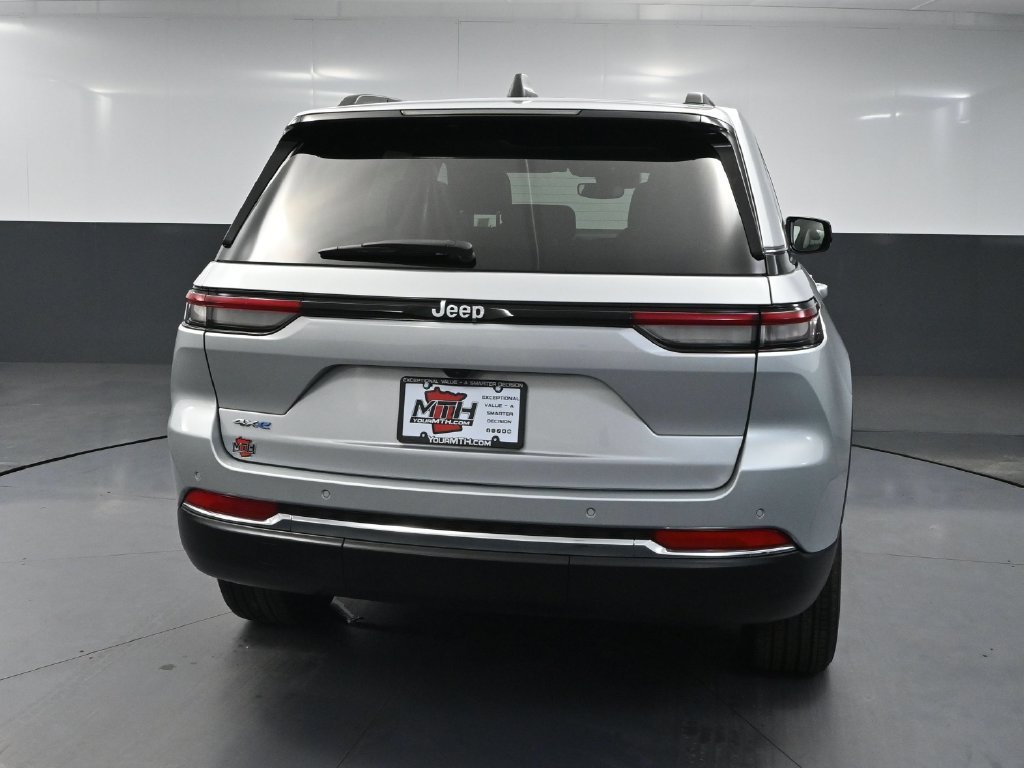 Used 2022 Jeep Grand Cherokee Limited 4xe AWD/4WD image 5