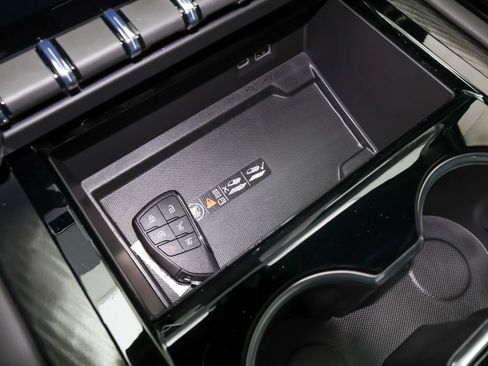 New 2026 GMC Yukon XL AT4 w/ AT4 Premium Plus Package AWD/4WD image 29