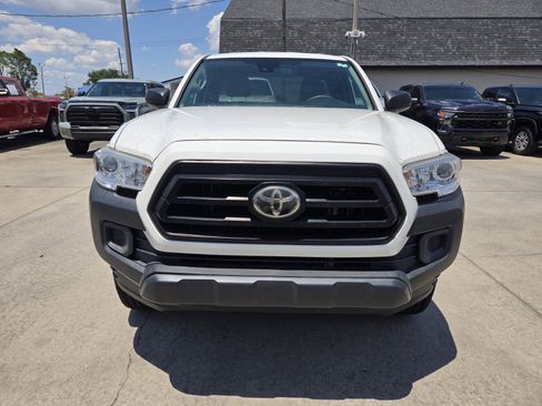 Used 2020 Toyota Tacoma SR RWD image 2