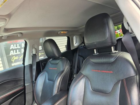 Used 2017 Jeep Compass Trailhawk w/ Leather Interior Group AWD/4WD image 22