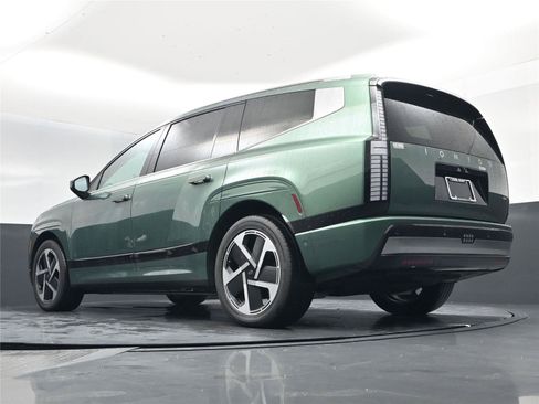 New 2026 Hyundai Ioniq 9 Calligraphy image 12