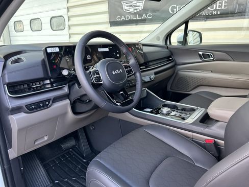 New 2026 Kia Carnival EX FWD image 9