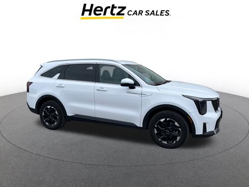 Used 2024 Kia Sorento S image 1