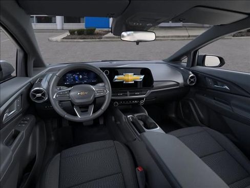 New 2026 Chevrolet Equinox EV LT image 15