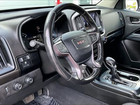 Used 2022 GMC Canyon AT4 image 18
