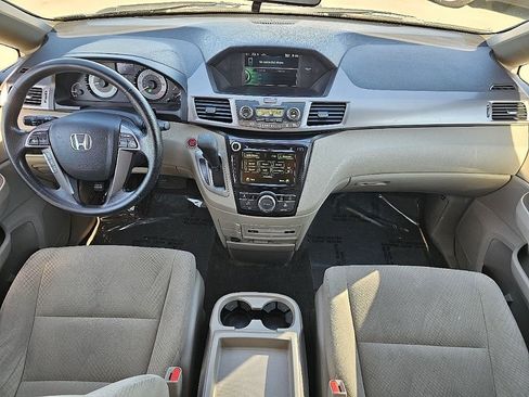 Used 2017 Honda Odyssey SE image 24