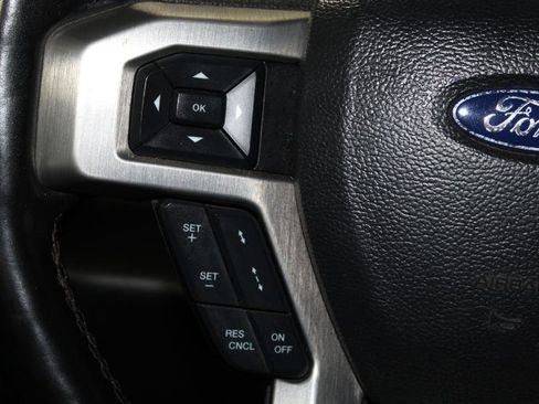 Used 2022 Ford F350 Platinum image 16