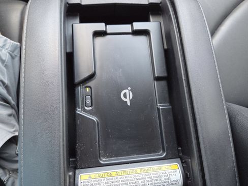 Used 2021 Toyota Highlander XLE FWD image 11