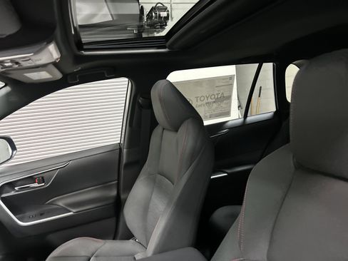 New 2025 Toyota RAV4 SE image 12
