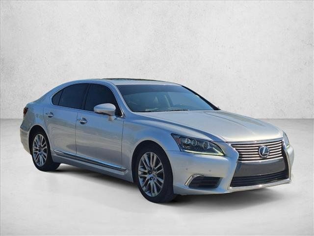 Used 2015 Lexus LS 460 w/ Comfort Package RWD image 3