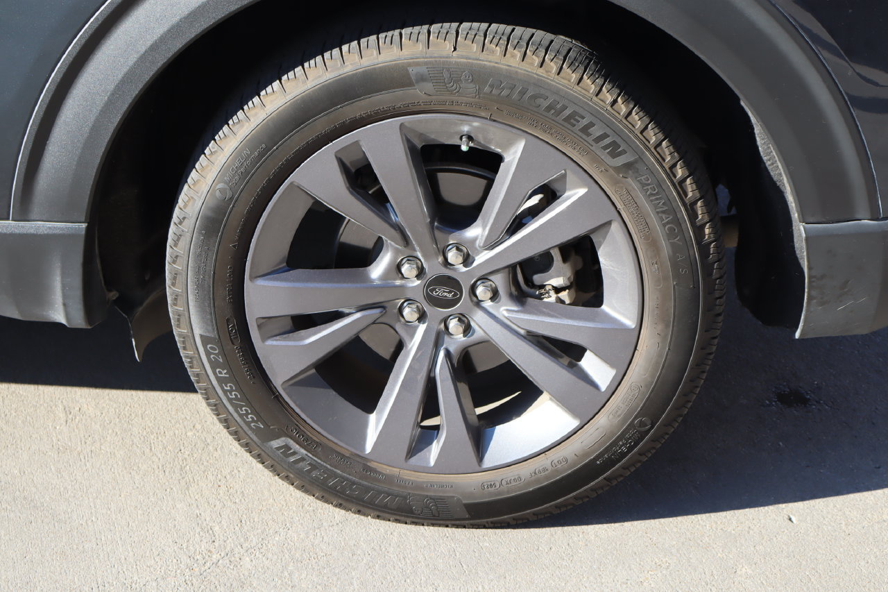 Used 2024 Ford Explorer XLT w/ Equipment Group 202A RWD image 29