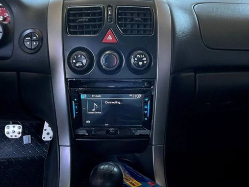 Used 2005 Pontiac GTO image 32