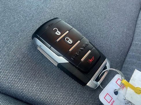 Used 2021 RAM 1500 Big Horn image 11