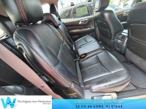 Used 2014 Nissan Pathfinder Platinum w/ Platinum Premium Package AWD/4WD image 22
