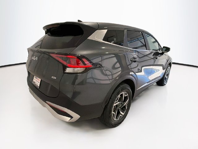 Used 2023 Kia Sportage LX AWD/4WD image 8