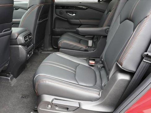 New 2025 Honda Pilot TrailSport image 24