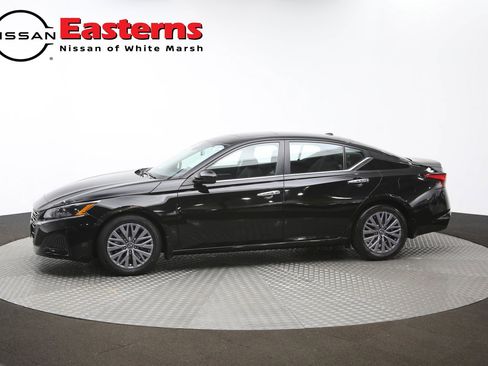 Used 2023 Nissan Altima 2.5 SV w/ SV Premium Package FWD image 61