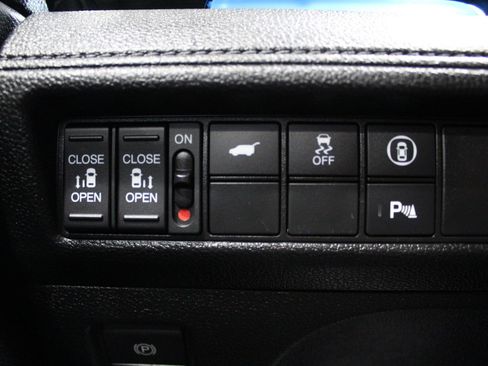 Used 2023 Honda Odyssey Touring image 27