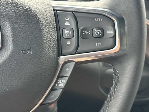 New 2026 RAM 2500 Laramie AWD/4WD image 36