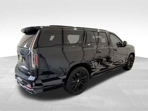 Used 2023 Cadillac Escalade ESV Sport Platinum image 8