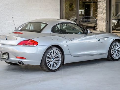Used 2009 BMW Z4 sDrive35i image 14