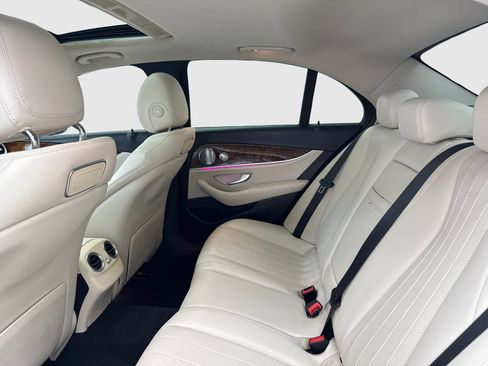 Used 2018 Mercedes-Benz E 300 w/ Premium 1 Package image 38
