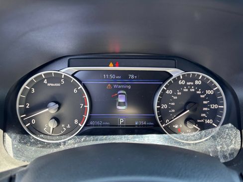 Used 2025 Nissan Altima 2.5 SV FWD image 40