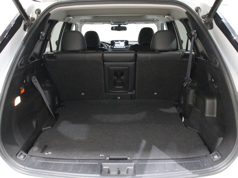Used 2024 Mitsubishi Outlander 4WD Plug-In Hybrid image 26
