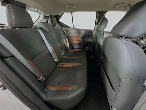 Used 2020 Nissan Kicks SR w/ Exterior Package FWD image 29