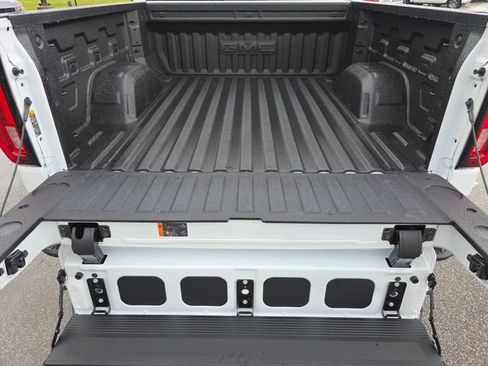 New 2026 GMC Sierra 1500 AT4X AWD/4WD image 22