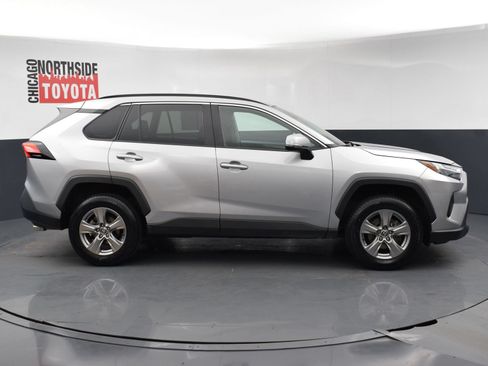 Used 2024 Toyota RAV4 XLE AWD/4WD image 5