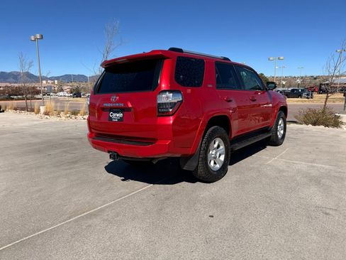 Used 2022 Toyota 4Runner SR5 Premium AWD/4WD image 10