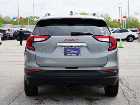 Used 2024 GMC Terrain SLE w/ Driver Convenience Package FWD image 6