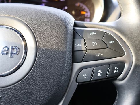 Used 2019 Jeep Grand Cherokee High Altitude image 35