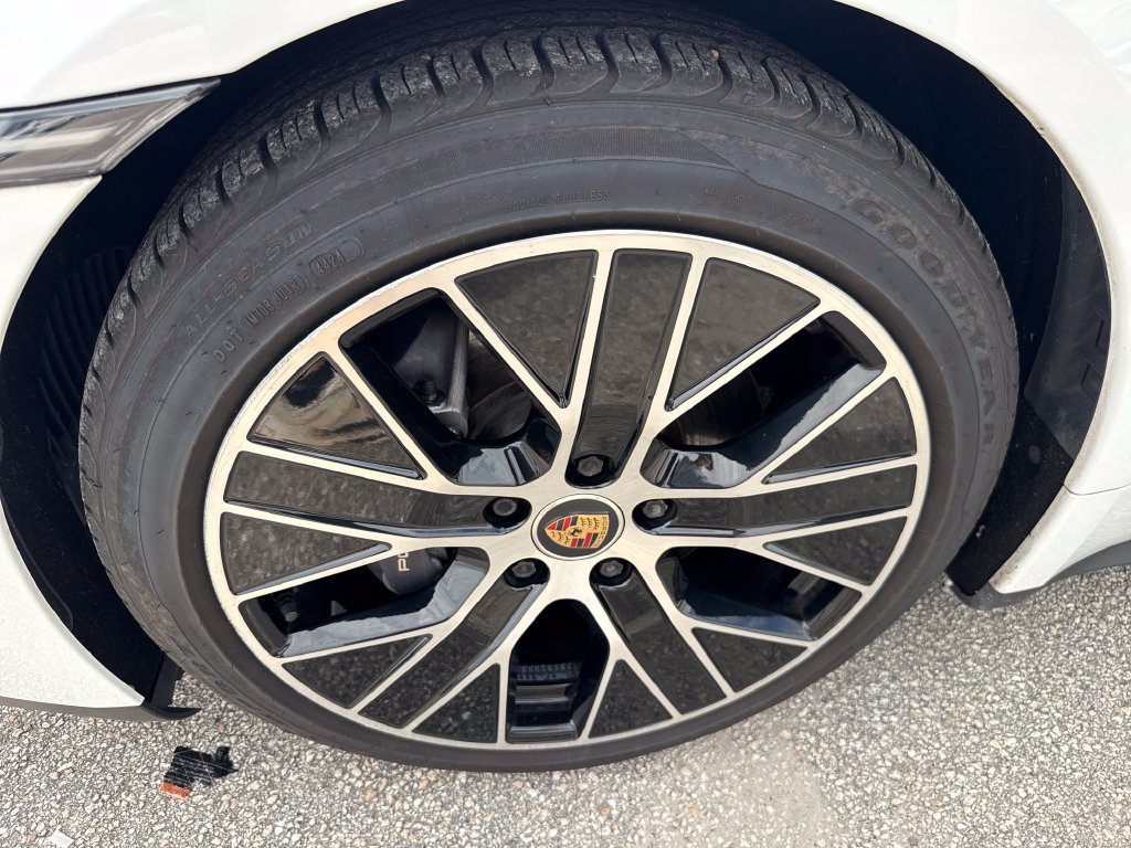 Used 2021 Porsche Taycan RWD image 11