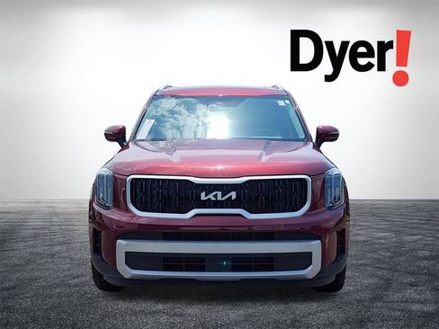 Used 2024 Kia Telluride EX w/ EX Captain's Chair Package FWD image 11