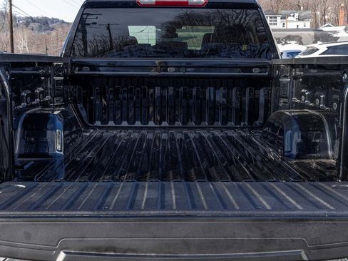 Used 2025 Chevrolet Silverado 1500 LT image 33